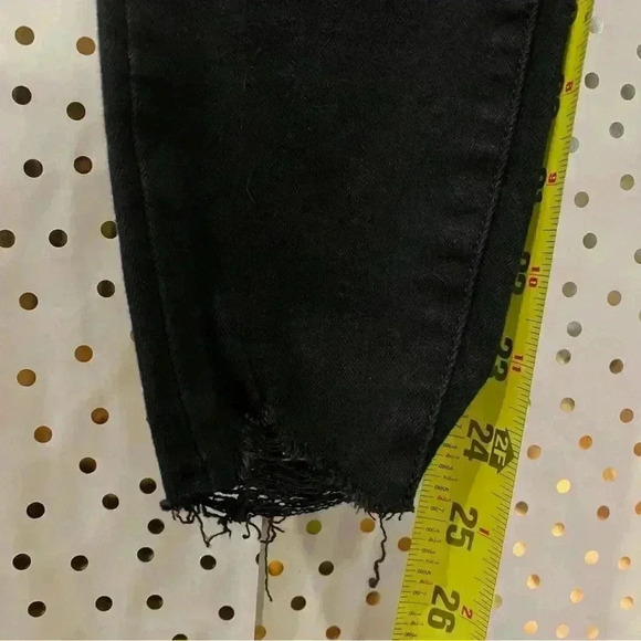 Good American Good Waist Crop Jeans - Picture 7 of 10